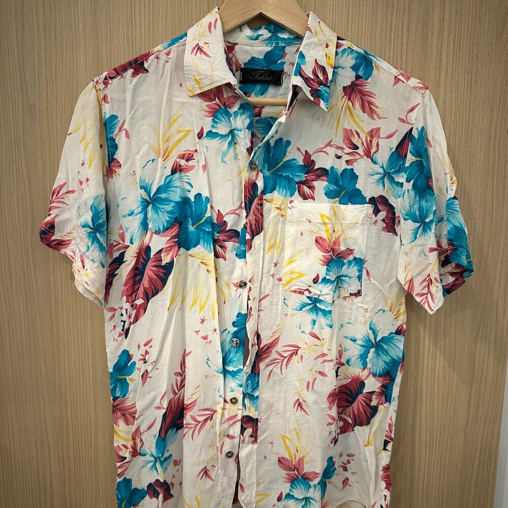 Floral Button down - Size Medium